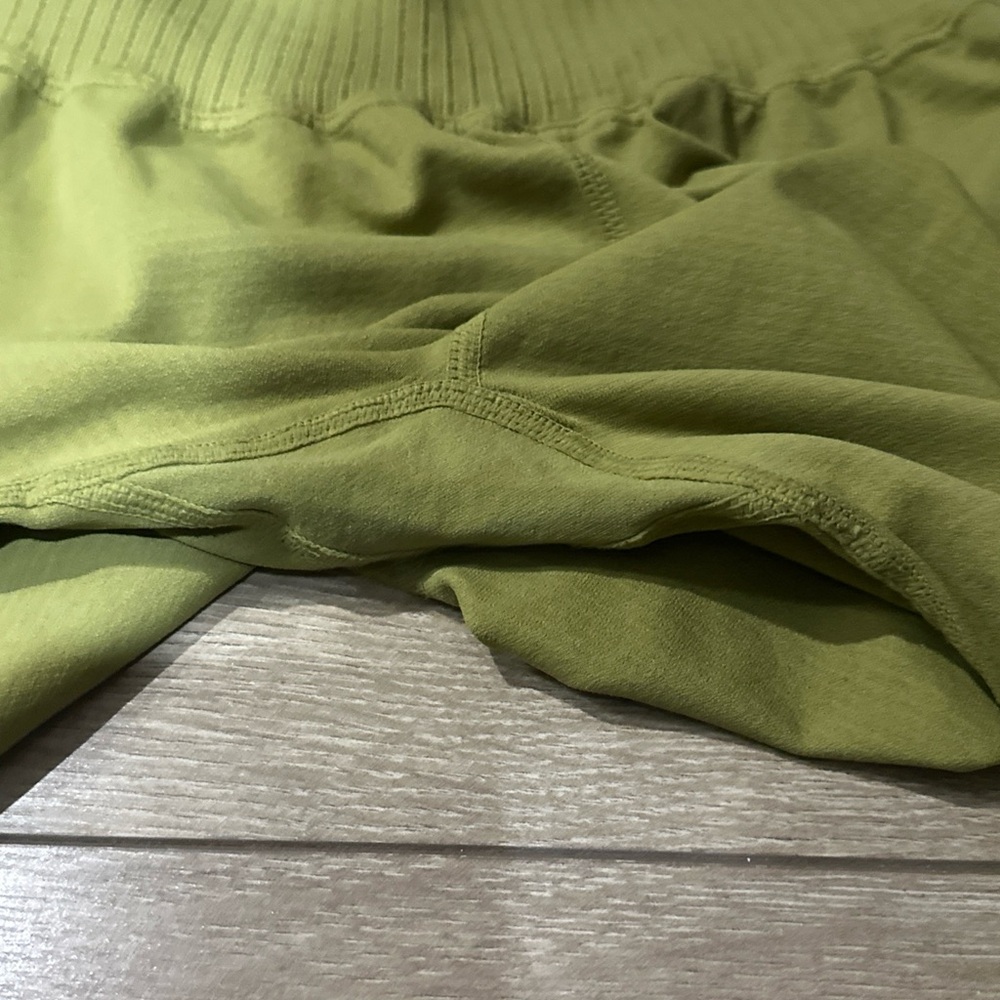 •Sold•  FP Movement *Rare* Good Karma Flare Leggings In Olive Green - Picture 8 of 10